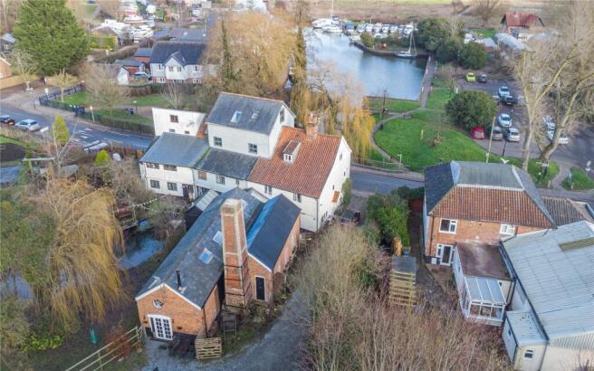 7 bed property, in Bridge Street, £700,000