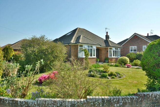 2 bed property, in Merley Ways, £475,000