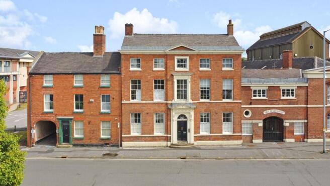 1 bed property, in Flat 32, £72,000
