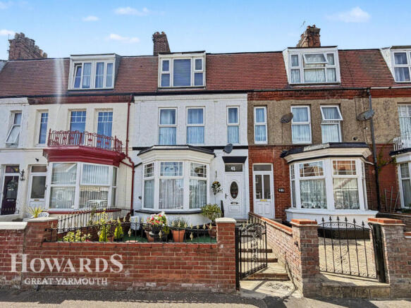 7 bed property, in North Denes Road, £260,000