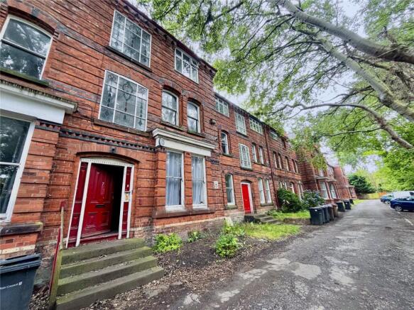 1 bed property, in Park Terrace, £92,000