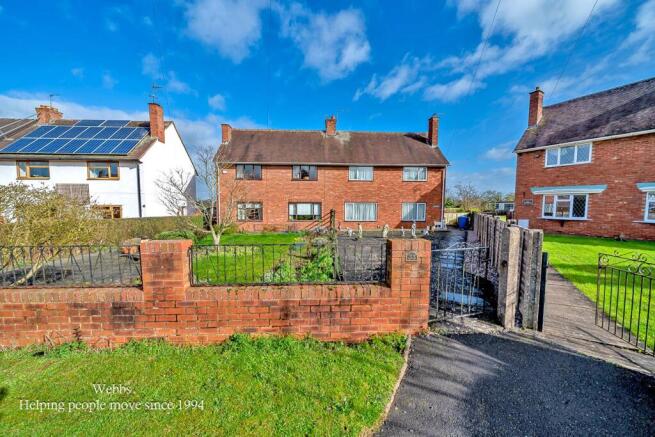 3 bed property, in Kiddemore Green Road, £325,000