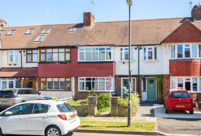 3 bed property, in Ashridge Way, £550,000