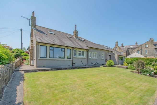 4 bed property, in Green Acre, £450,000