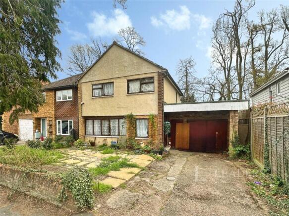 3 bed property, in Bishops Avenue, £450,000