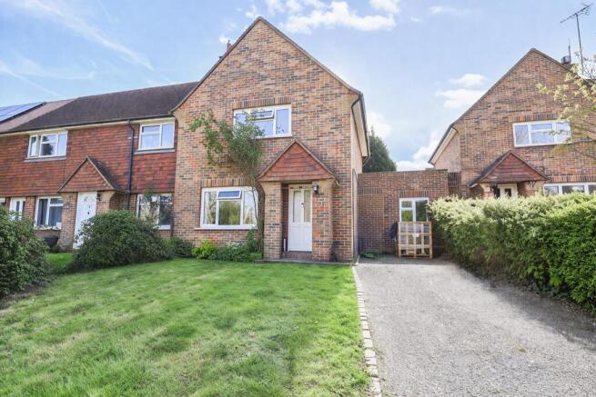2 bed property, in Markstakes Corner, £350,000