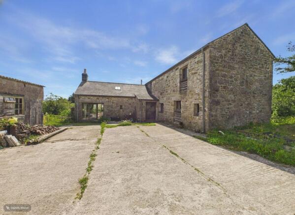 4 bed property, in Releath, £800,000