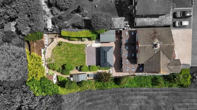 6 bed property, in Morven Road, £750,000