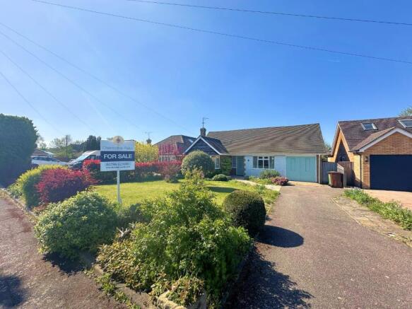2 bed property, in Wendover, £650,000