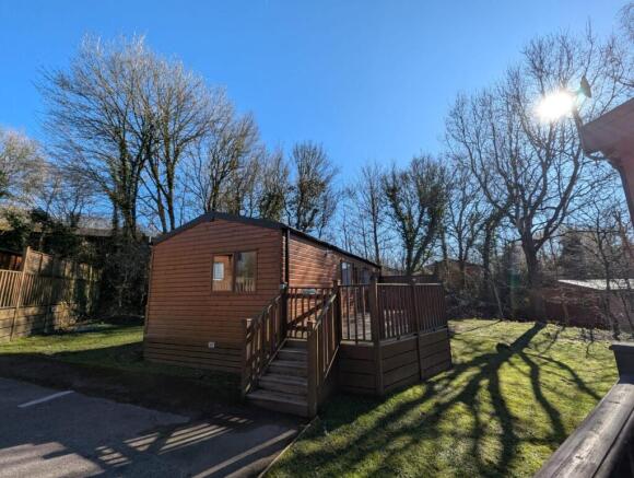 2 bed property, in Finlake Holiday Park, £50,000