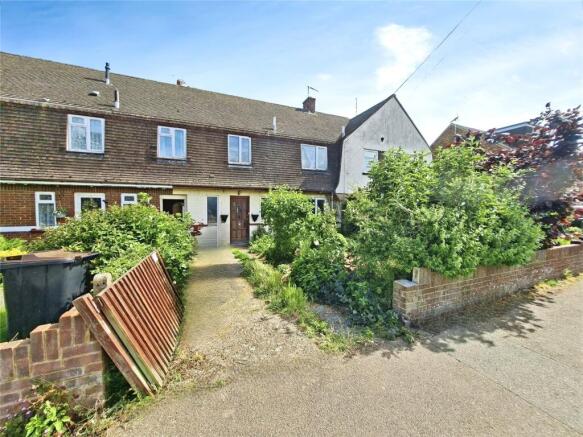 3 bed property, in Birdwood Avenue, £240,000