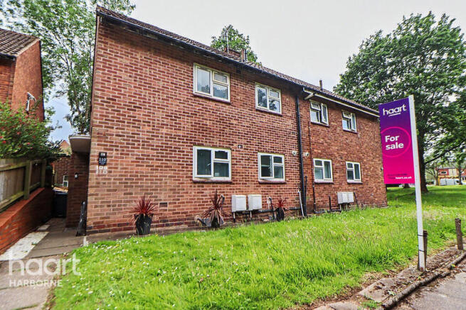 1 bed property, in Cromwell Lane, £110,000