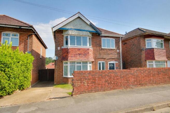 4 bed property, in BITTERNE! NO FORWARD CHAIN! DECEPTIVELY SPACIOUS! PARKING!, £380,000