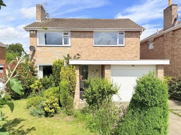 3 bed property, in Wayside Walk, £550,000