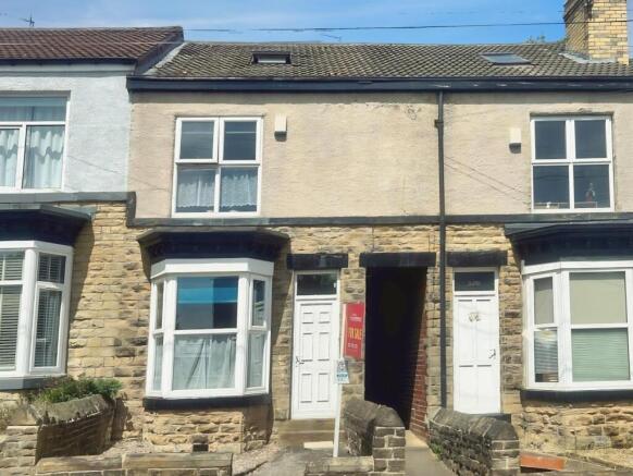 5 bed property, in Slinn Street, £295,000