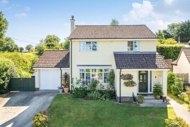 3 bed property, in Membury, £485,000