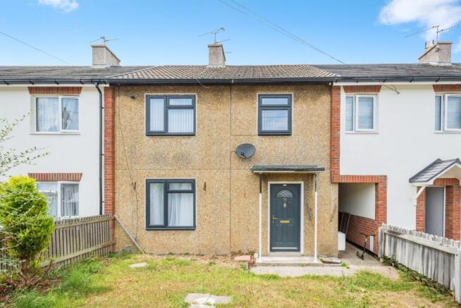 3 bed property, in Pinnocks Place, £170,000
