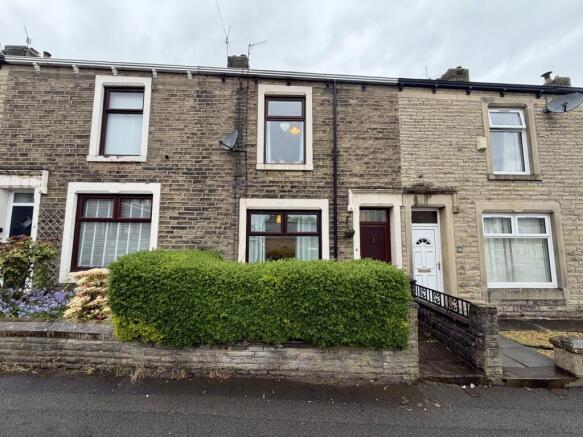 2 bed property, in Norman Road, £100,000
