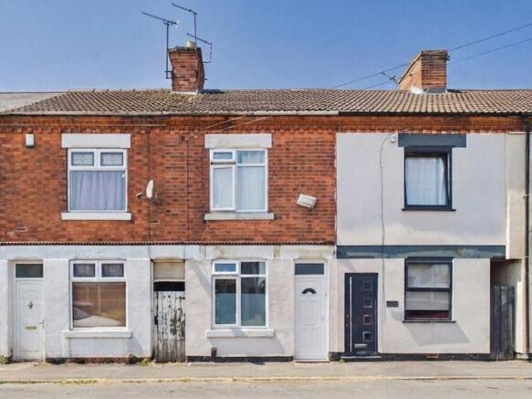 2 bed property, in Dale Road, £180,000