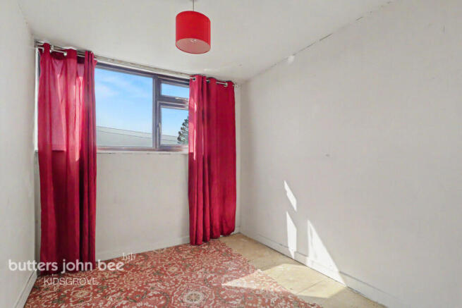 3 bed property, in Chester Road, £180,000