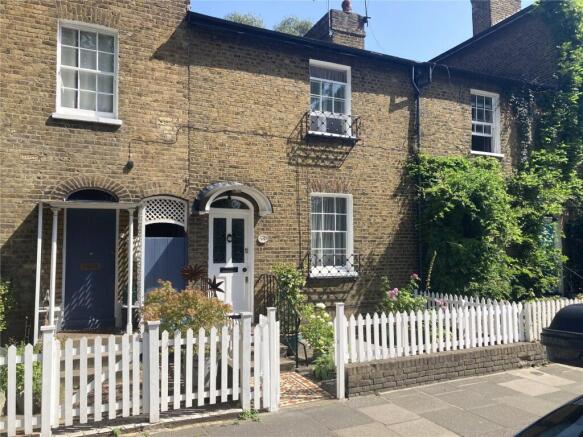 2 bed property, in Kew Road, £1,250,000