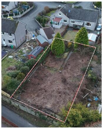 Land, in Thimblehall Drive, £85,000