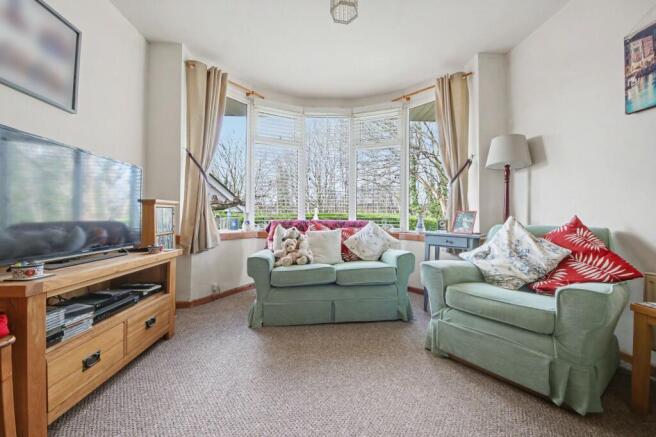 2 bed property, in South East Road, £270,000