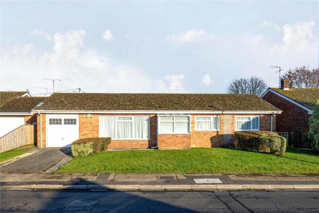3 bed property, in Suthmere Drive, £390,000