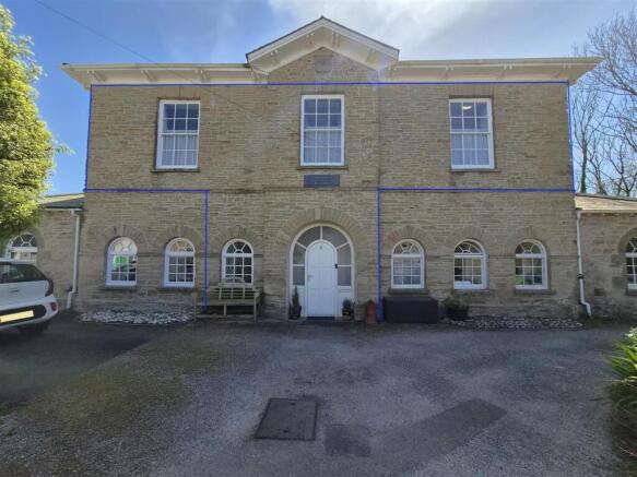 2 bed property, in Church Street, £200,000