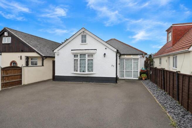 2 bed property, in Pield Heath Avenue, £675,000