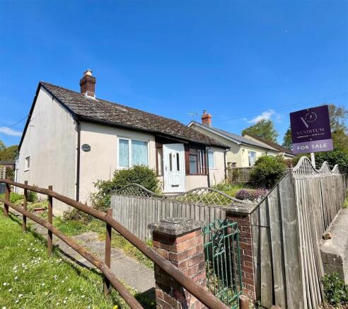 2 bed property, in Fovant, £299,950
