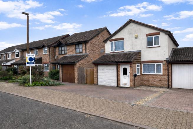 3 bed property, in Cantle Avenue, £385,000