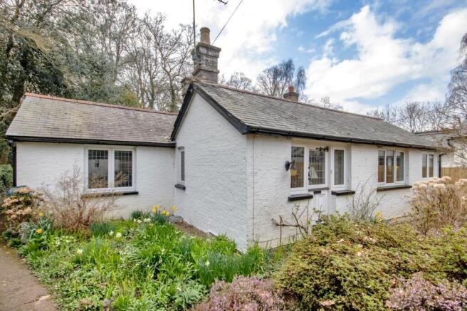 2 bed property, in Roman Road, £550,000