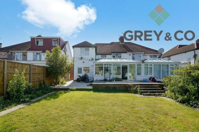 5 bed property, in Bassingham Road Wembley Middlesex HA0 4RL, £925,000
