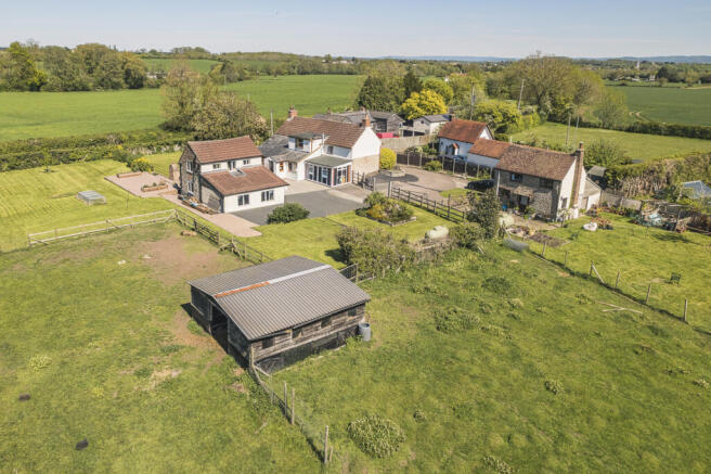 3 bed property, in Elton Road, £645,000