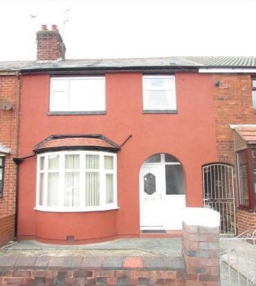 3 bed property, in Douglas Avenue, £105,000