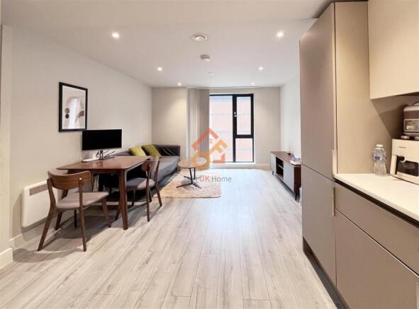 1 bed property, in St Martin's Place, £200,000