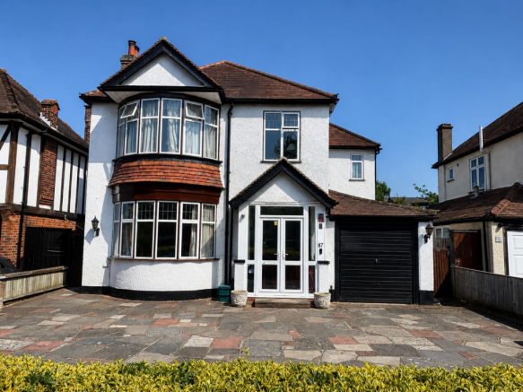 4 bed property, in Rectory Road, £1,000,000