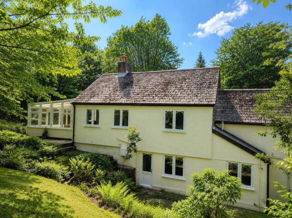 3 bed property, in Waterloo, £400,000