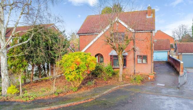 4 bed property, in The Grange, £425,000