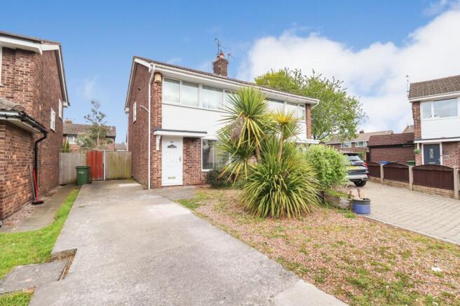 3 bed property, in Sycamore Lane, £219,950