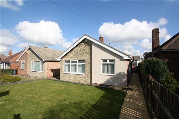 3 bed property, in Broadway, £325,000