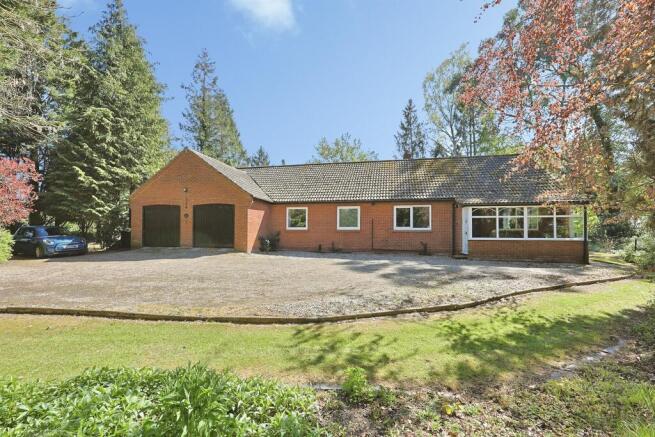 4 bed property, in Fen Road, £750,000