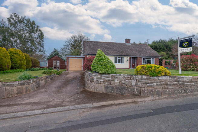 3 bed property, in Meeting Lane, £495,000