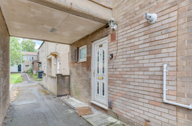 4 bed property, in Skegness Walk, £150,000