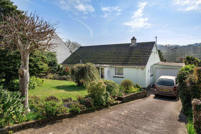 3 bed property, in Grenville Close, £399,950