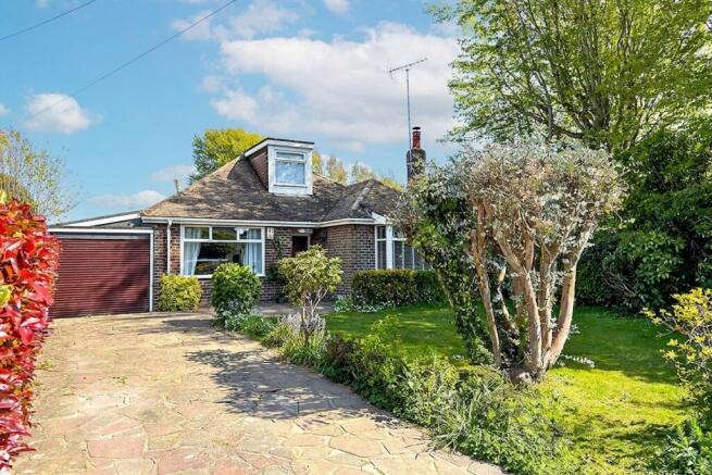 3 bed property, in Broadmark Lane, £550,000
