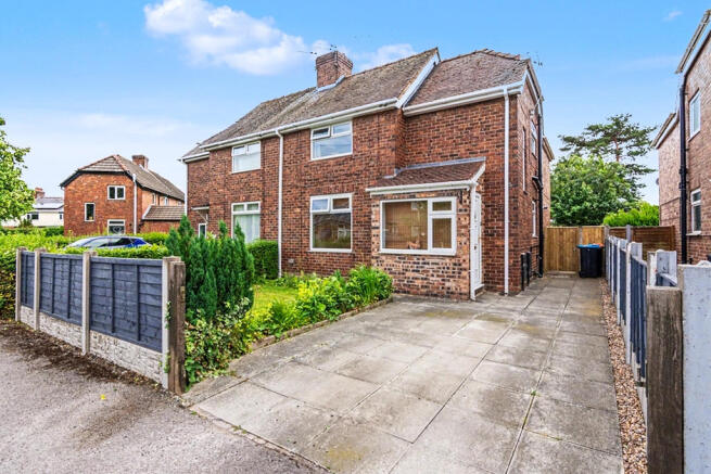 3 bed property, in West Avenue, £260,000