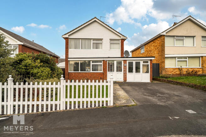 4 bed property, in Wollaton Road, £500,000