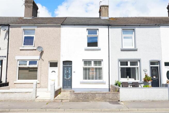 3 bed property, in Lonsdale Road, £140,000